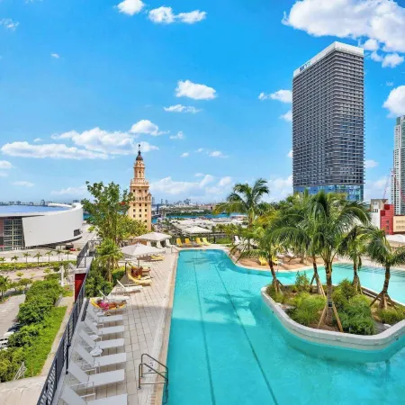 Natiivo Building - Walkable to South Beach - We Host