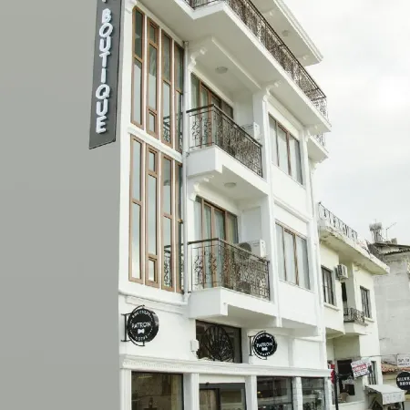PATRON HOTEL