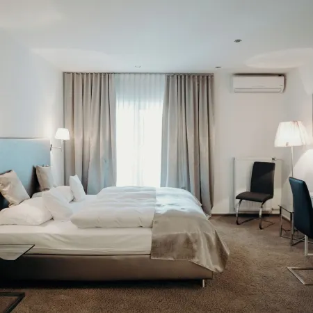 Hotel Crystal