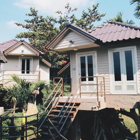 Onhill Village