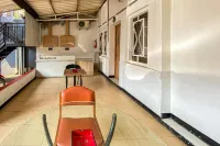 Urbanview Hotel Ultima Veteran Garut - Pensions
