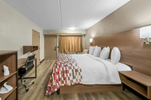 Red Roof Inn Asheville - Biltmore West - 2-Star