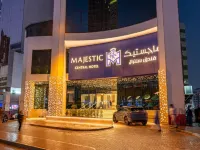 Majestic Central Hotel Отели рядом с достопримечательностью «Рынок Мина-базар»