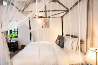 วิลล่า รีพับลิค บันดาราเวลา - พร้อมระเบียง