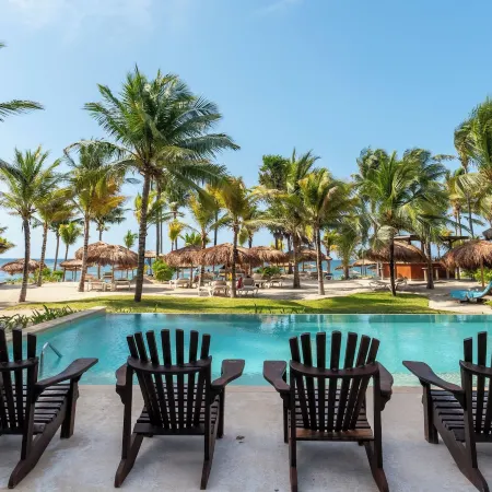 Akumal Bay Beach & Wellness Resort
