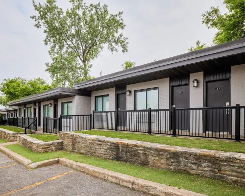Motel Newstar Laval Hotels near Henri-Bourassa Metro Station