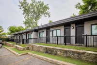 Motel Newstar Laval - 2-Star