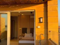 Crowne Pyramids Palace - Hostels