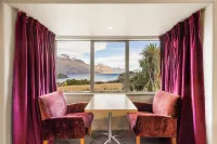 Queenstown Motel Apartments - Jacuzzi
