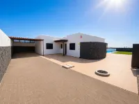 HEATED PRIVATE POOL - FREE PARKING - BARBECUE - FREE WIFI. - Villas