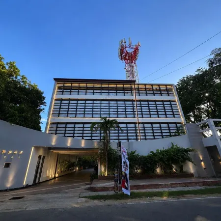 Subhas Tourist Hotel