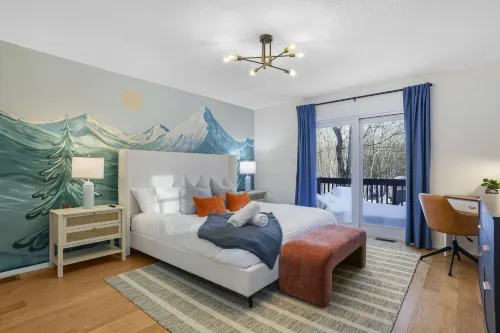The Ridge at Penn Estates A 4BR Pocono Retreat - Wifi