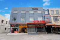Townhouse Oak near RSUD Dr. Zainoel Abidin formerly Poma Hotel - Parkering