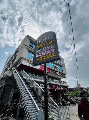 SR Pride 酒店 - 停車場