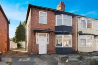 Darlington Central 4BR With Parking and Free Wifi - Homestay
