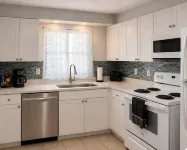 A Tropical Paradise, 2-bedroom townhouse with AC, WiFi, & pool in Ft. Myers - 3つ星