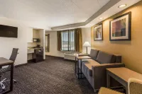 Spark by Hilton Milwaukee Airport - Airport Shuttle