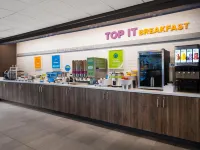 Tru by Hilton Lake Charles - فطور