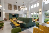 Hampton Inn & Suites by Hilton Sacramento-Airport-Natomas - 2-Star