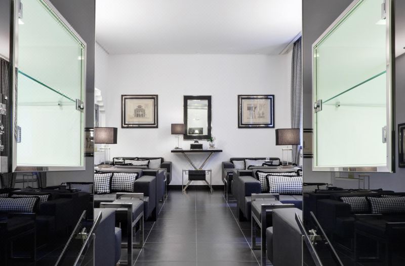 LHP Hotel Napoleon photo 2