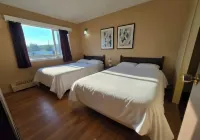 Shannon Motel - parking