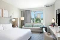 Art Ovation Hotel, Autograph Collection - parking