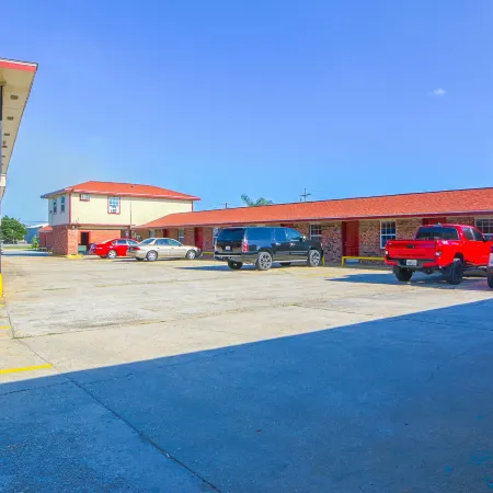 Economy Inn by OYO Lockport Near Houma