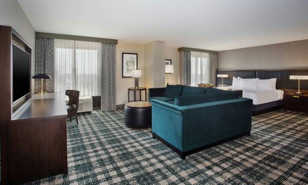 DoubleTree by Hilton Lansing