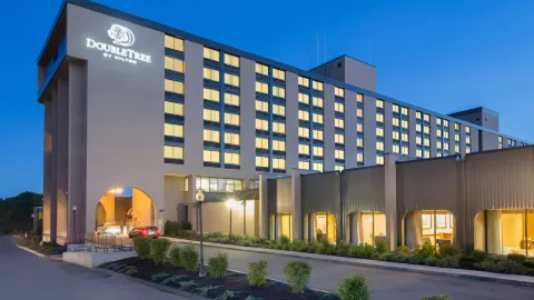 DoubleTree by Hilton Hotel Boston North Shore in Данверс