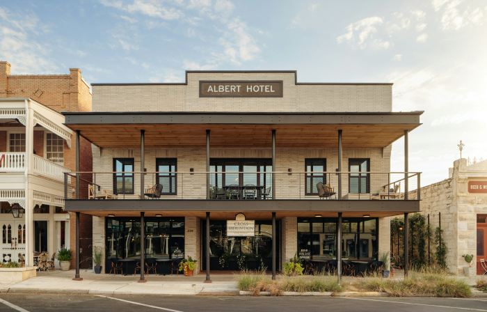 Albert Hotel