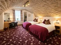 Edgerton Hotel - parking