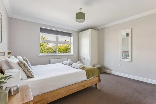 2BR Apt Near Windsor Castle Free Park By Tempstay - Hot Tub