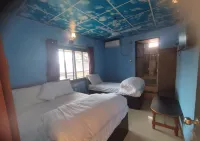 Rose Guest House - parking