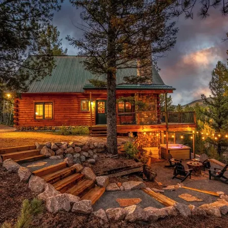 LOG CABIN w/Mtn View, Hot Tub, & Fireplace!