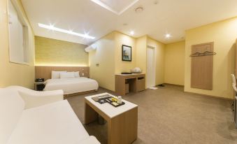 Osan Honors Hotel - Housity