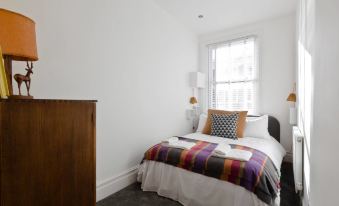 Modern 2Bed in Brook Green/ Olympia