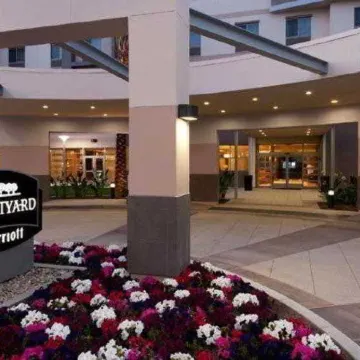 Courtyard Santa Ana Orange County