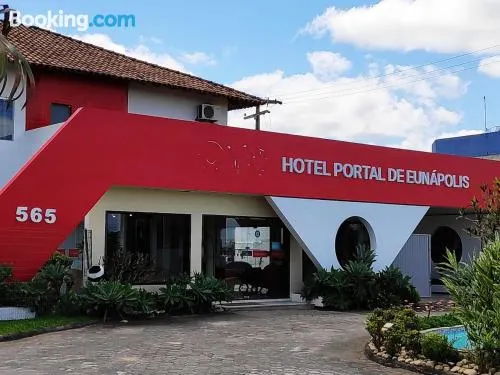 尤納波利斯酒店門户