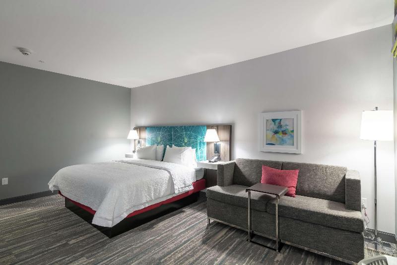 Hampton Inn & Suites Dallas East