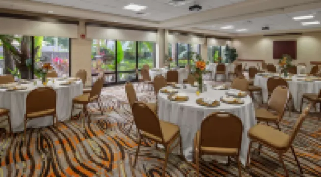 Best Western Plus Kendall Hotel  Suites