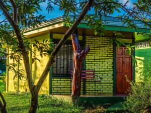 Rio Celeste Springs Blue Lodge