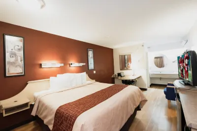 Red Roof Inn Cincinnati - Sharonville فنادق في Sharonville