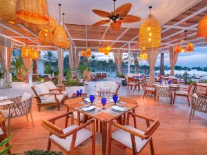 Radisson Blu Hotel and Resort Abu Dhabi Corniche