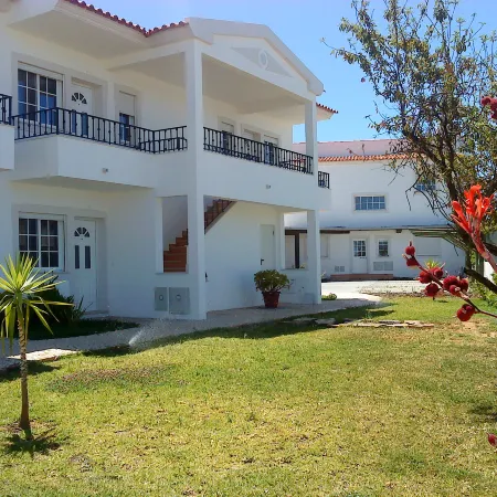 Albufeira 1 Bedroom Apartment 5 Min. from Falesia Beach and Close to Center! E