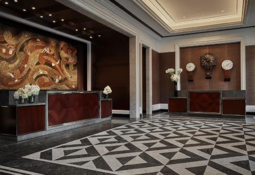 포 시즌스 호텔 원 달턴 스트리트 보스턴의 세련된 내부 모습