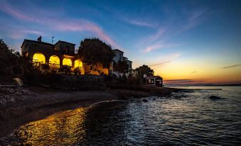 Beachfront Spetses Spectacular Fully Equipped Traditional Villa Familiesgroups