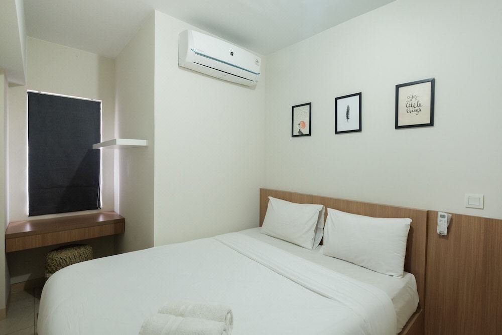 Modern And Bright 2br Springlake Apartment - Bekasi
