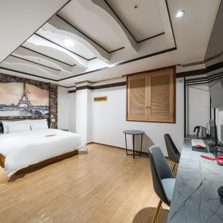 Pochoen the Dream Hotel