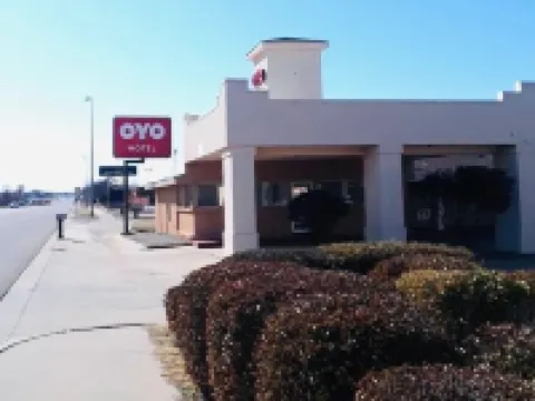 OYO Hotel Elk City OK Route 66 Hotels in Beckham County
