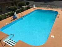 Americas Best Value Inn - Malvern - Pools